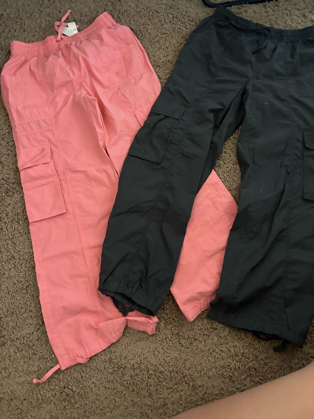 aerie Pink Coral Cargo & charcoal Jogger Pants Small NWT & worn once